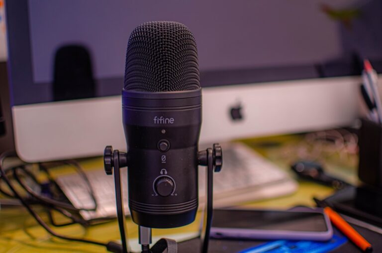 Kiedy warto korzystać z przedwzmacniacza mikrofonowego?